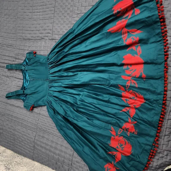 Pinup Couture Teal and red Bella Donna Swing dress XS - Picture 3 of 7